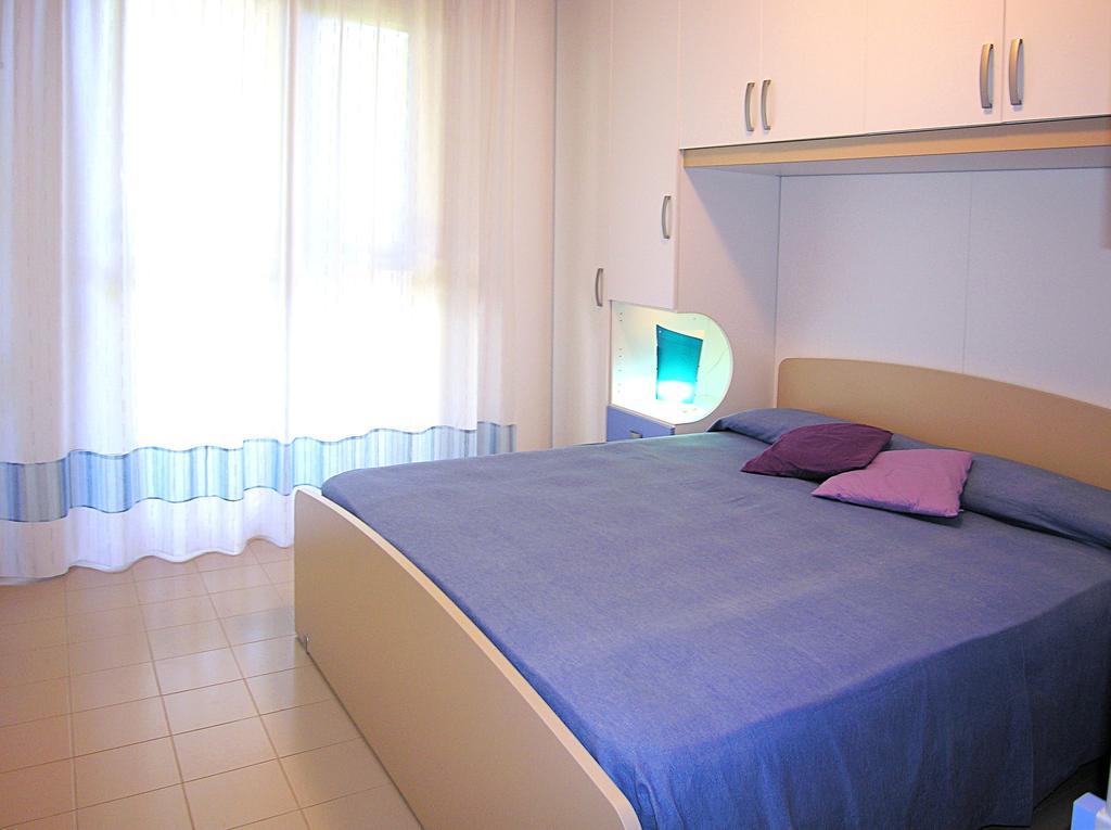 Apartment Gemini Con Piscina Bibione Kamer foto