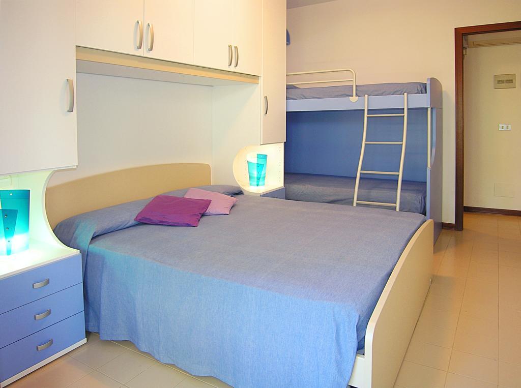 Apartment Gemini Con Piscina Bibione Kamer foto